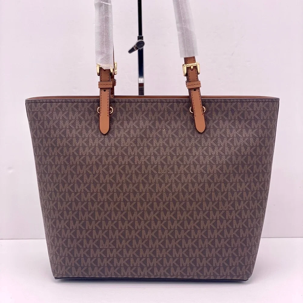 Michael Kors chic versatile